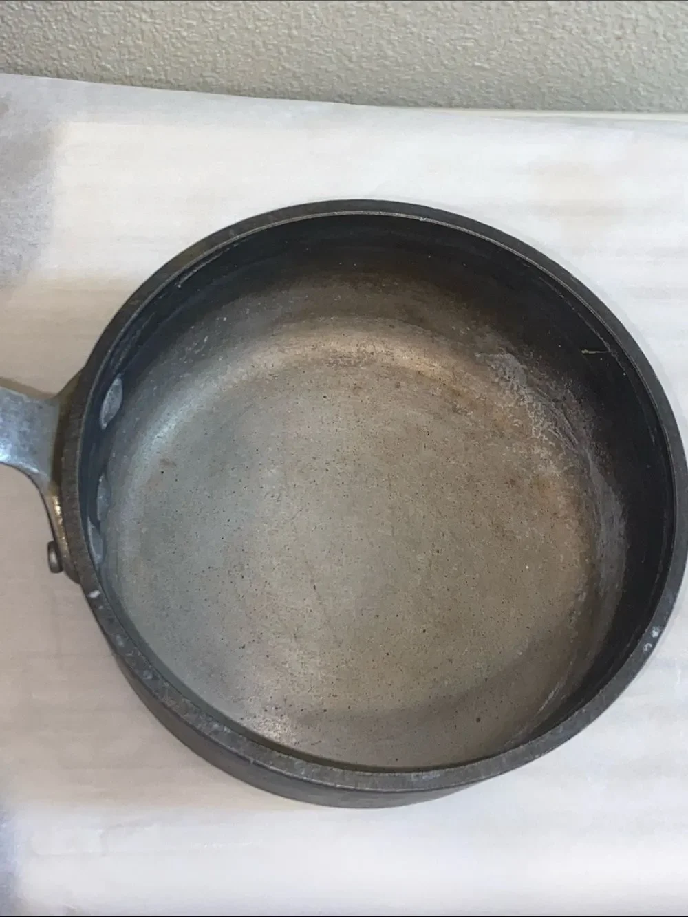 VTG, Magnalite GHC USA 1. Quart 1 Liter Black Saucepan with Handle - Black